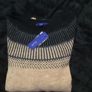 Apt 9 woman sweater/top